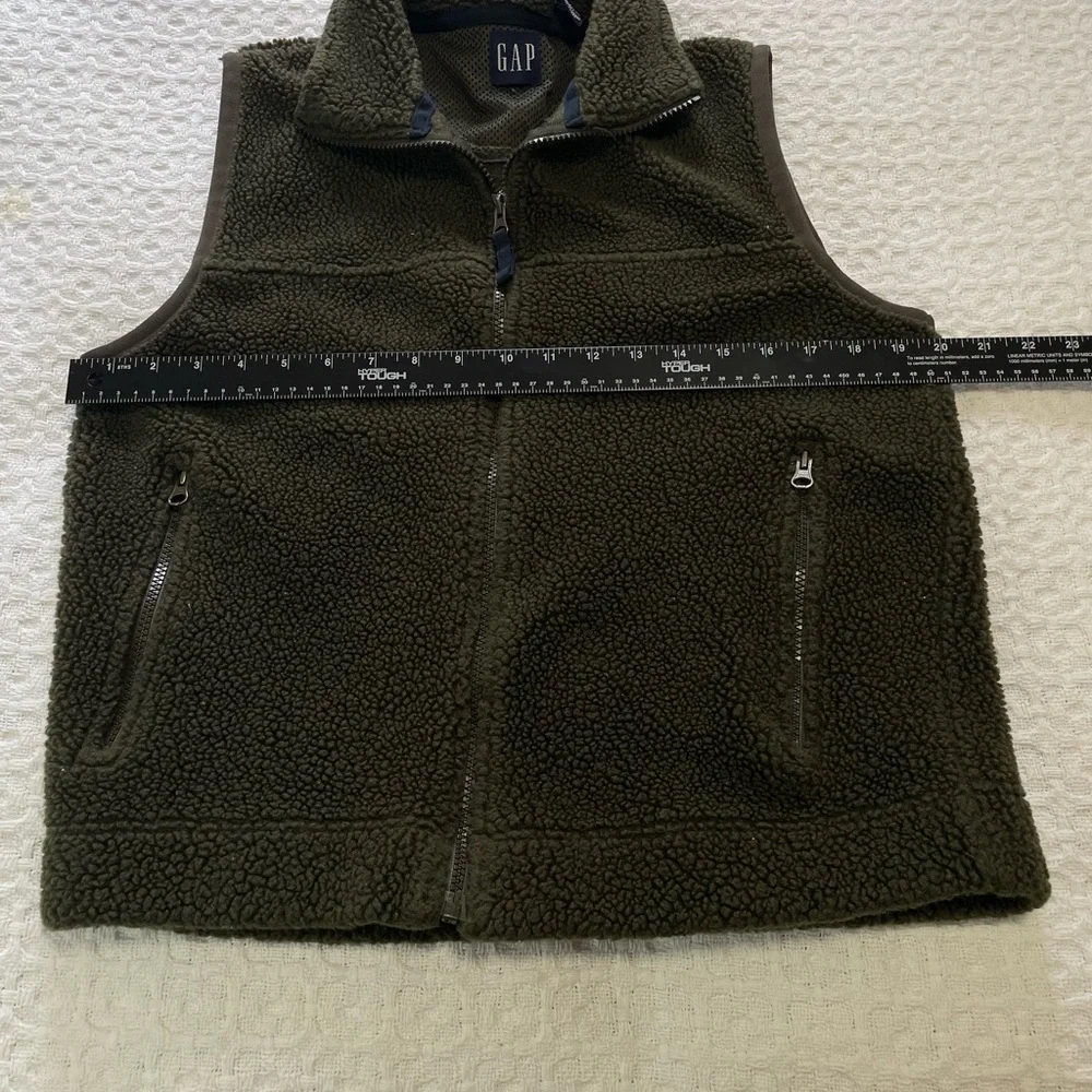 GAP Olive Fleece Vest- Size XS~~ Outdoor or Hiking‎